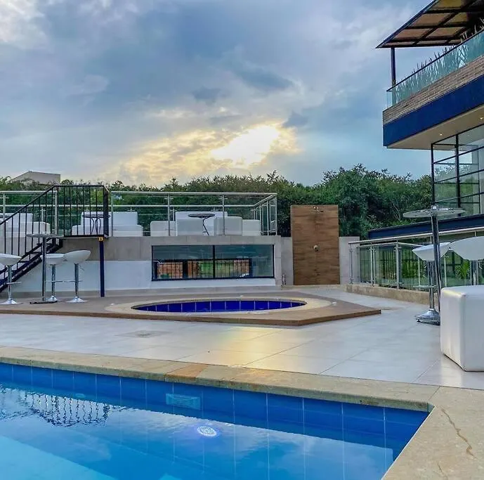 Estudio Con Increible Vista - Pance Cali