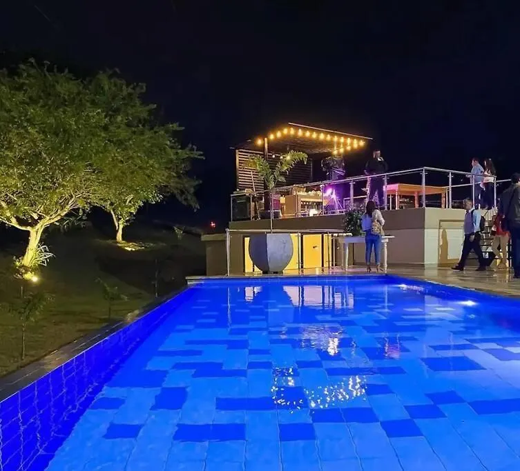Estudio Con Increible Vista - Pance Cali Colombia